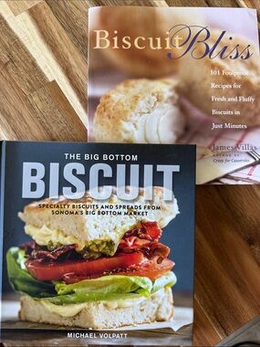 Biscuit: The Big Bottom Biscuit Cookbook by - Black Cover-2 Books